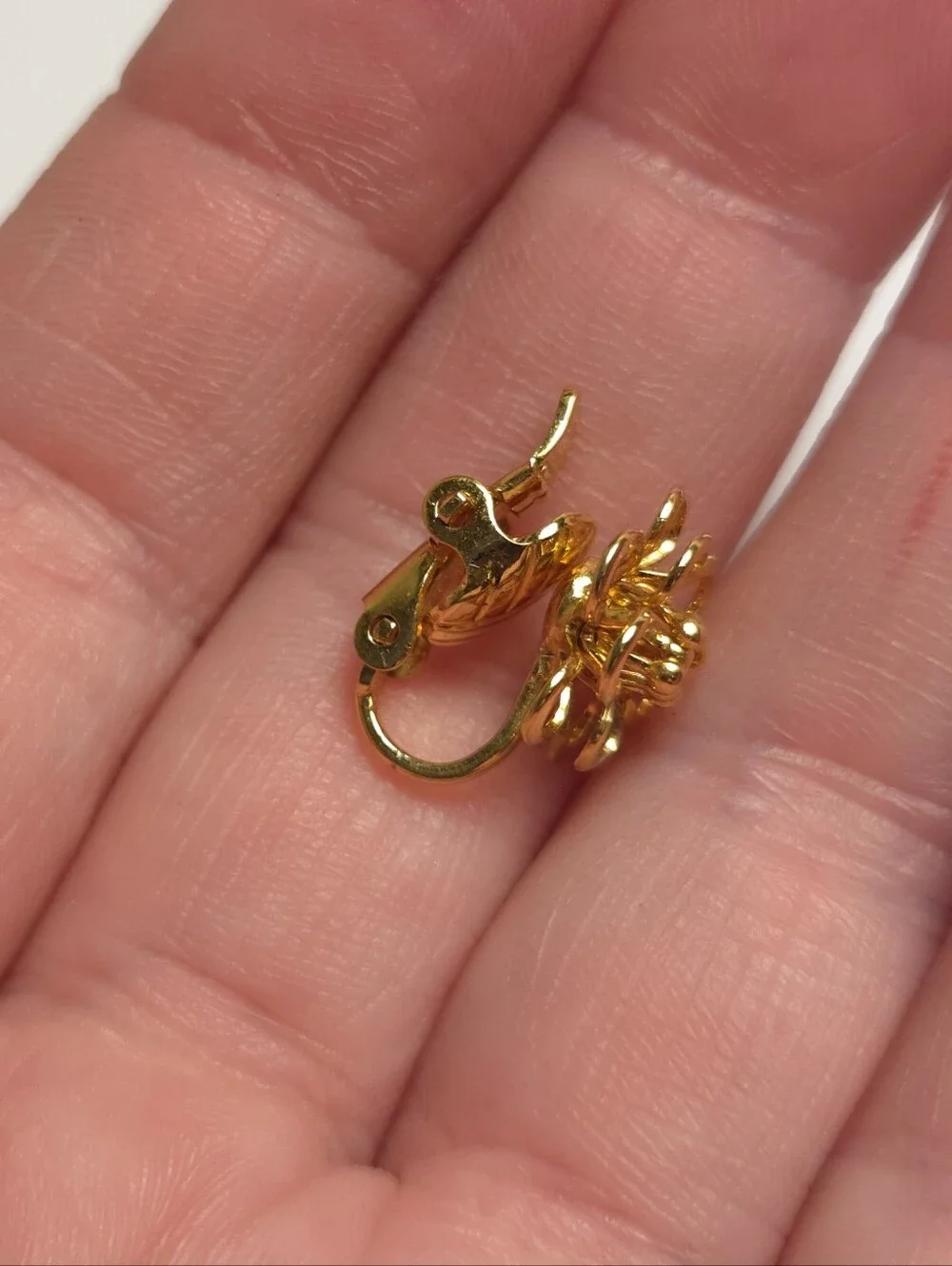 Vintage Gold Plated Open Petal Flower Earrings Clip on Dainty Earrings